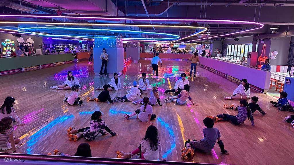 Bun's 2020 ประสบการณ์สเก็ตอินไลน์สไตล์เรโทรในร่ม｜ไล่จือ角｜ไคว่ชุง